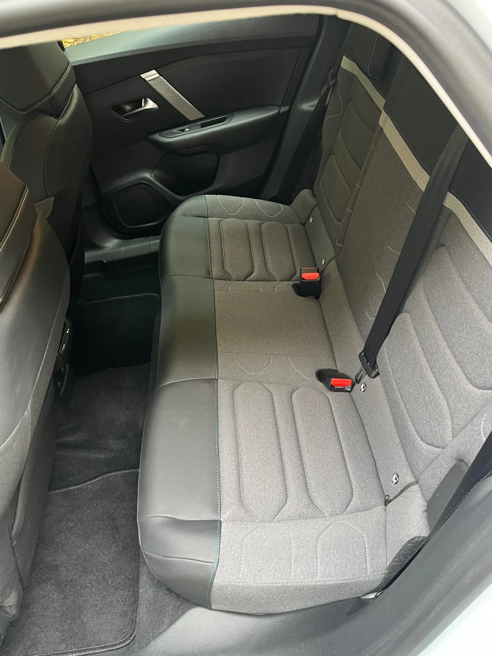 Citroen C4 54kWh 156к.с. Long range , снимка 13 - Автомобили и джипове - 56725164