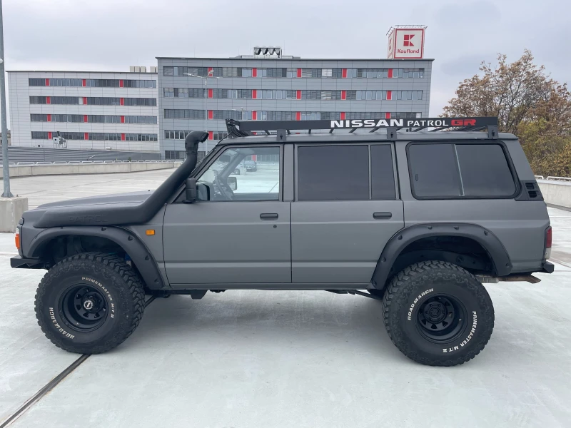 Nissan Patrol, снимка 7 - Автомобили и джипове - 49600624