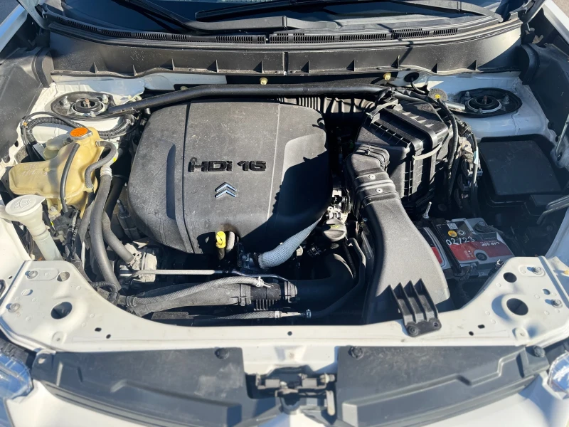 Citroen C-Crosser 2.20 HDI V16 малък данък , снимка 12 - Автомобили и джипове - 52965343