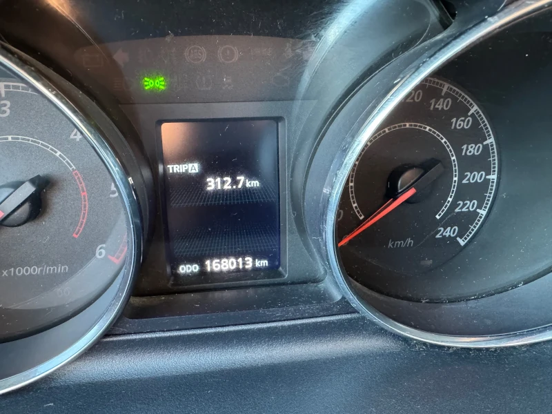 Citroen C-Crosser 2.20 HDI V16 малък данък , снимка 9 - Автомобили и джипове - 52965343