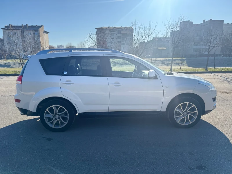 Citroen C-Crosser 2.20 HDI V16 малък данък , снимка 4 - Автомобили и джипове - 52965343