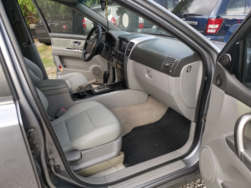 Kia Sorento 3.5 V6 AVTOMAT GAZ UNIKAT , снимка 9 - Автомобили и джипове - 53474627