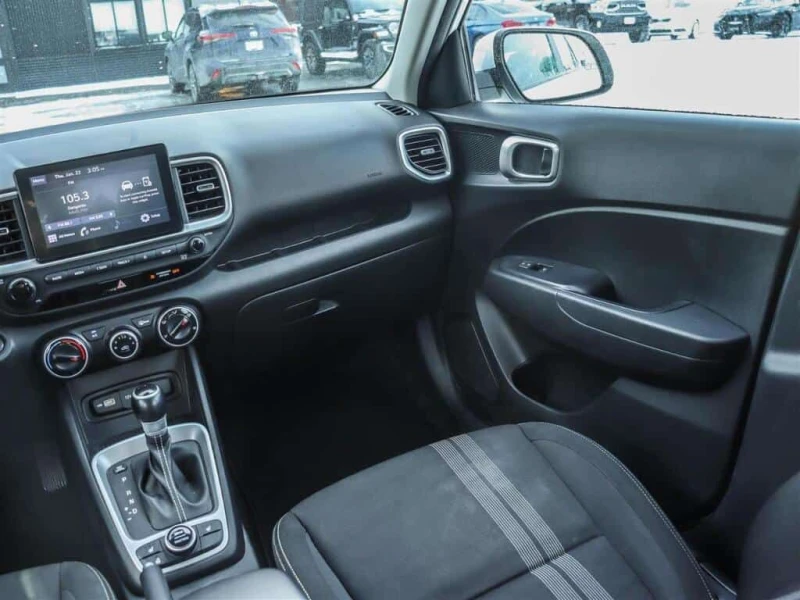 Hyundai Venue * PREFERRED | CARPLAY | HTD SEATS | KEYLESS | BLIN, снимка 14 - Автомобили и джипове - 53521736