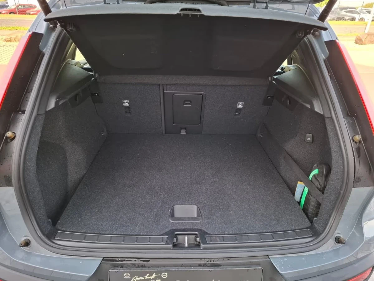 Volvo XC40 T4-MOMENTUMPRO/190HP/NAVI/CAM/ACC/LED/DIGI/168g - изображение 4