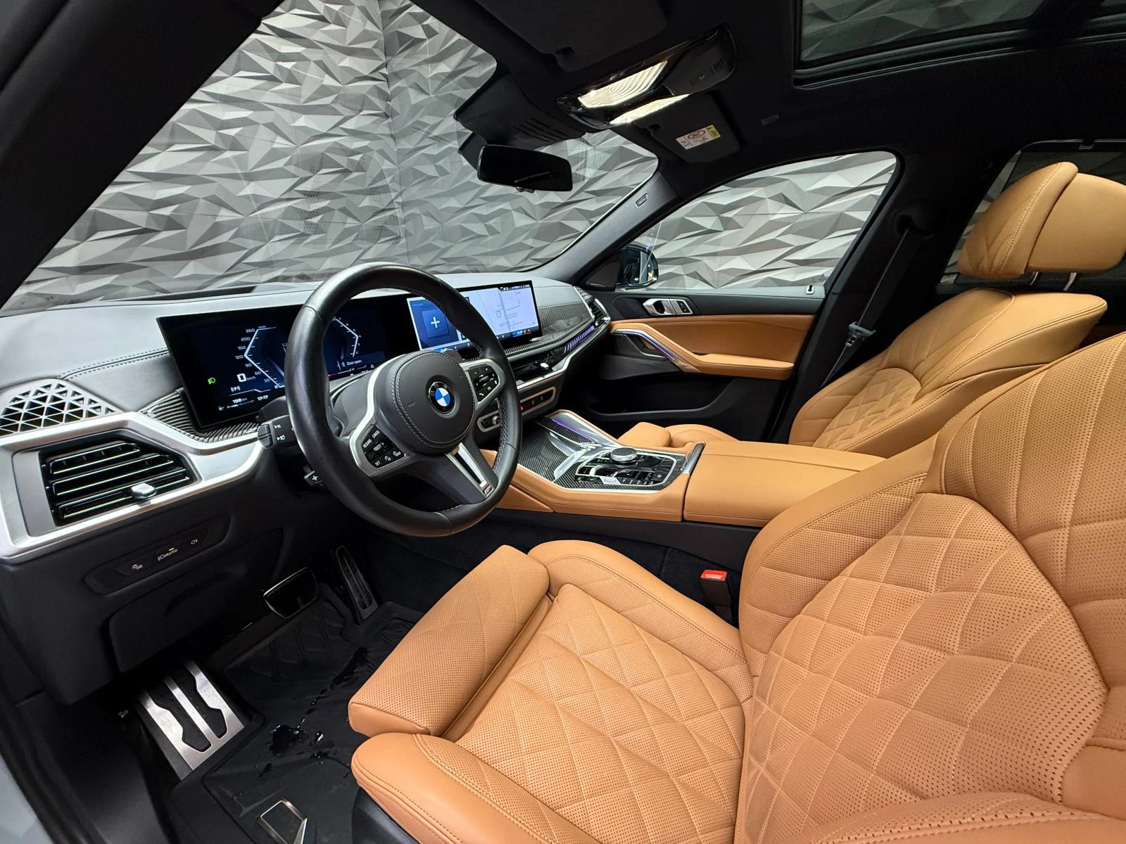 BMW X6 M60i xDrive H&K* Pano* Carbon* Гаранция* Обдухване - изображение 7