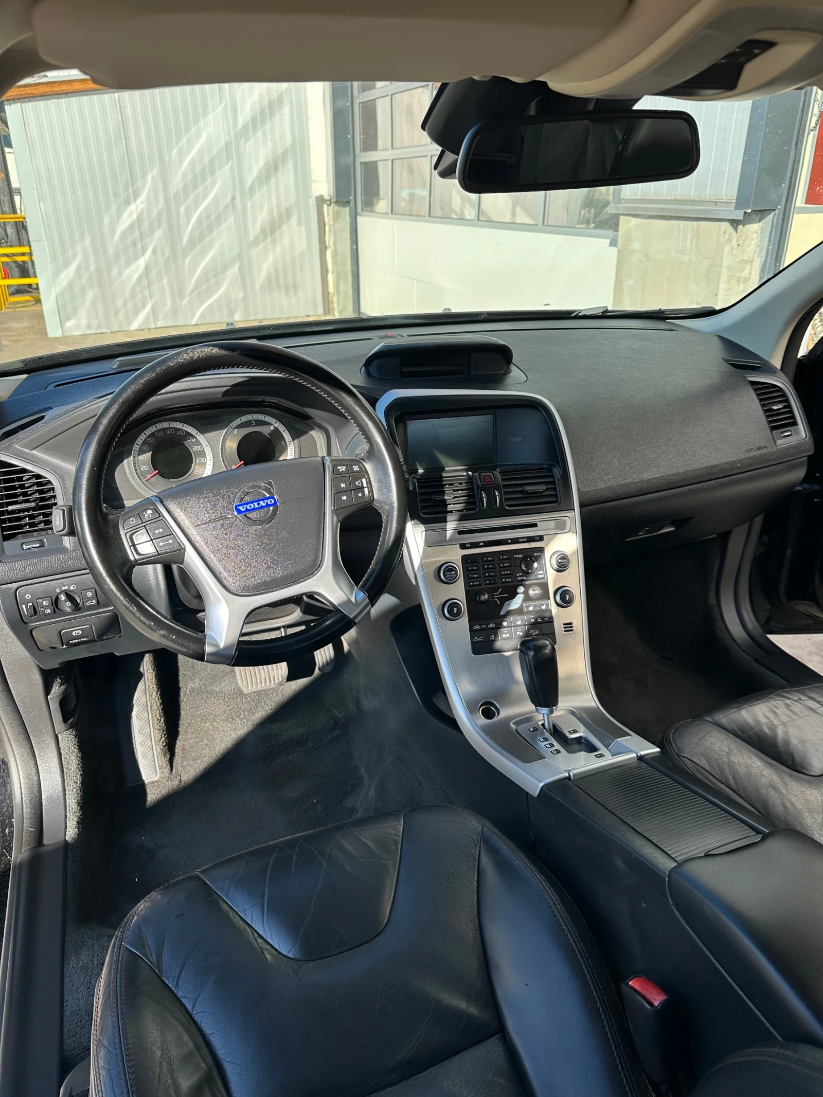 Volvo XC60 R_Desing  | Mobile.bg   15