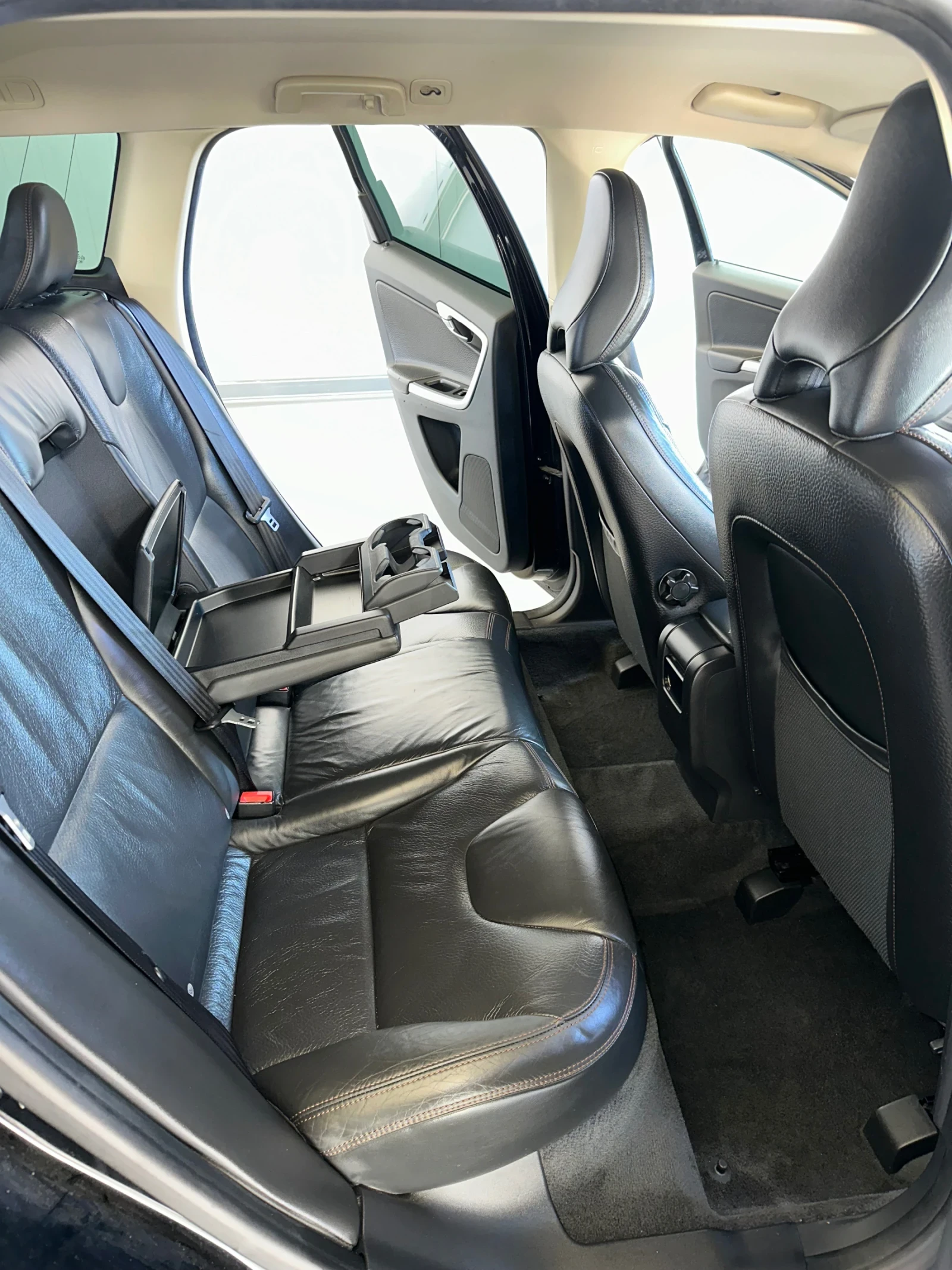 Volvo XC60 R_Desing  | Mobile.bg   10