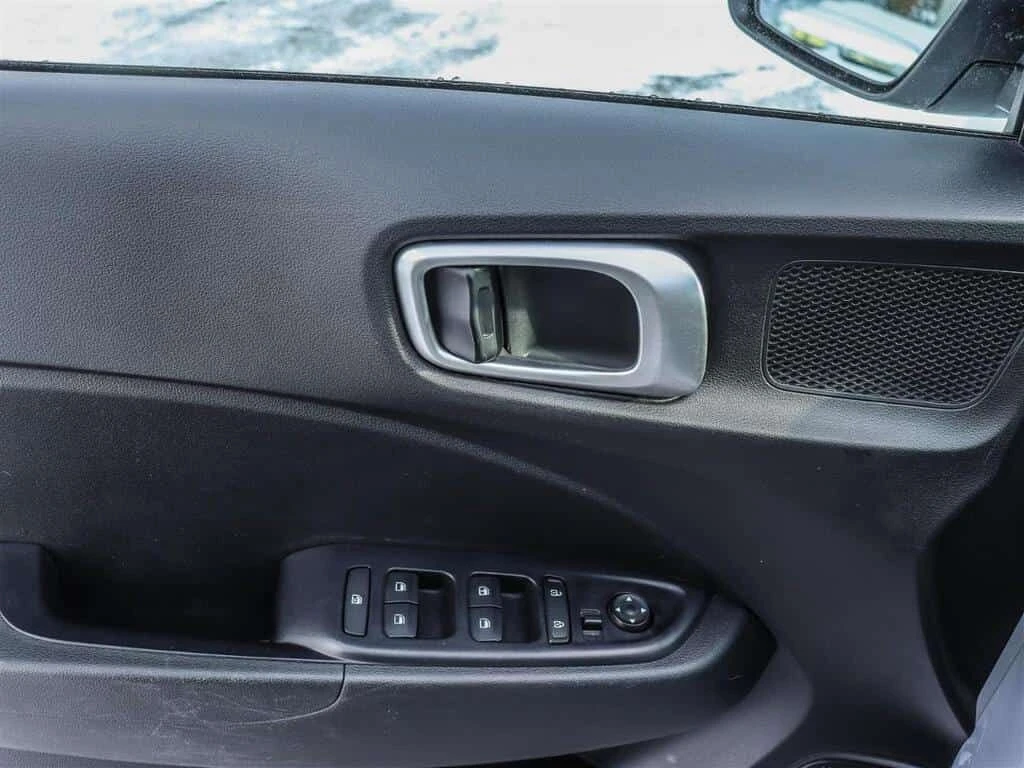 Hyundai Venue * PREFERRED | CARPLAY | HTD SEATS | KEYLESS | BLIN - изображение 6