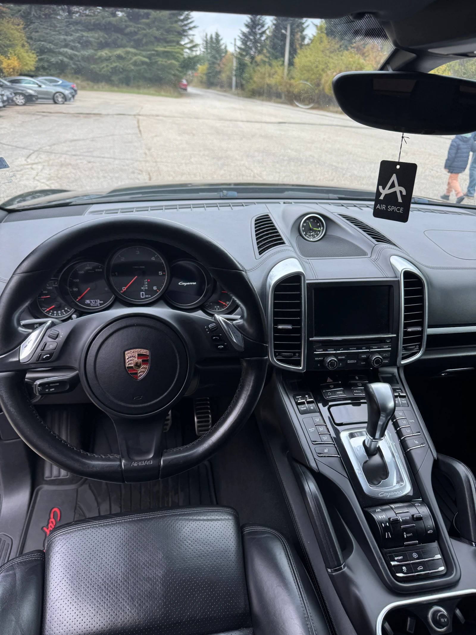 Porsche Cayenne 3.0 Diesel / PANORAMA / ОБСЛУЖЕН / РЕГИСТРИРАН, снимка 13 - Автомобили и джипове - 53904746
