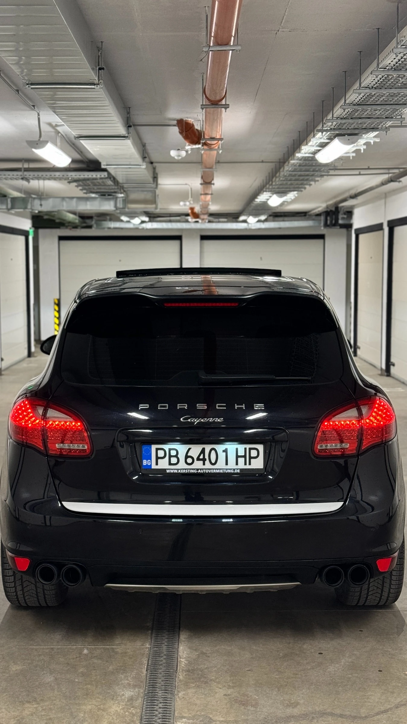 Porsche Cayenne 3.0 Diesel / PANORAMA / ОБСЛУЖЕН / РЕГИСТРИРАН, снимка 3 - Автомобили и джипове - 53904746