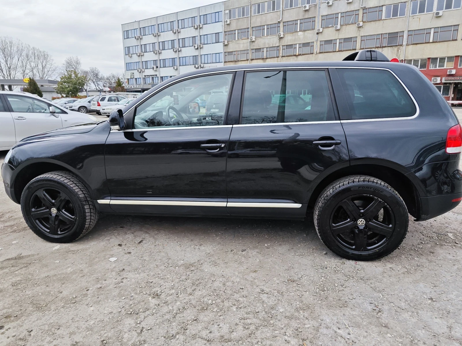 VW Touareg, снимка 11 - Автомобили и джипове - 53941962