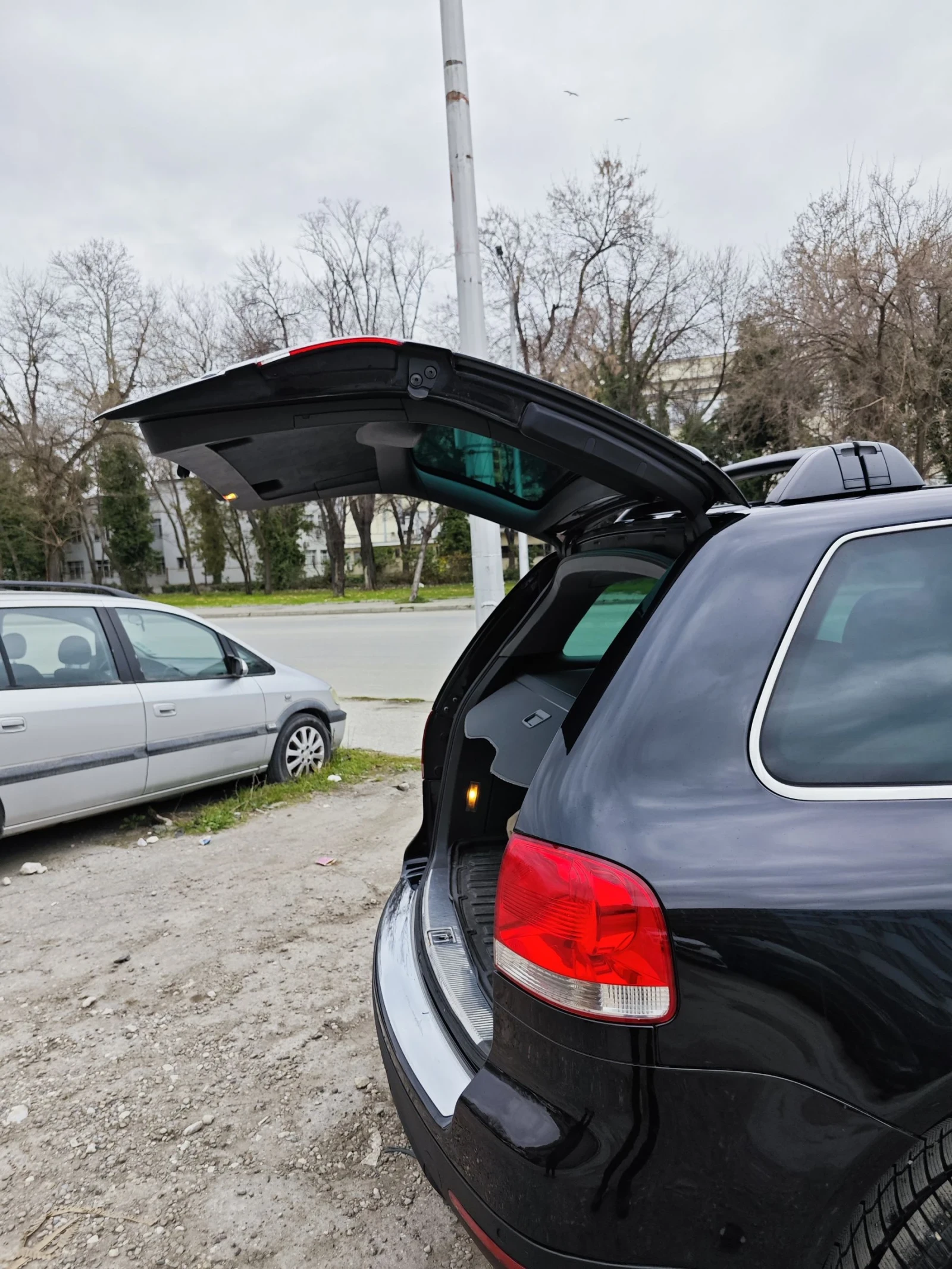 VW Touareg, снимка 6 - Автомобили и джипове - 53941962