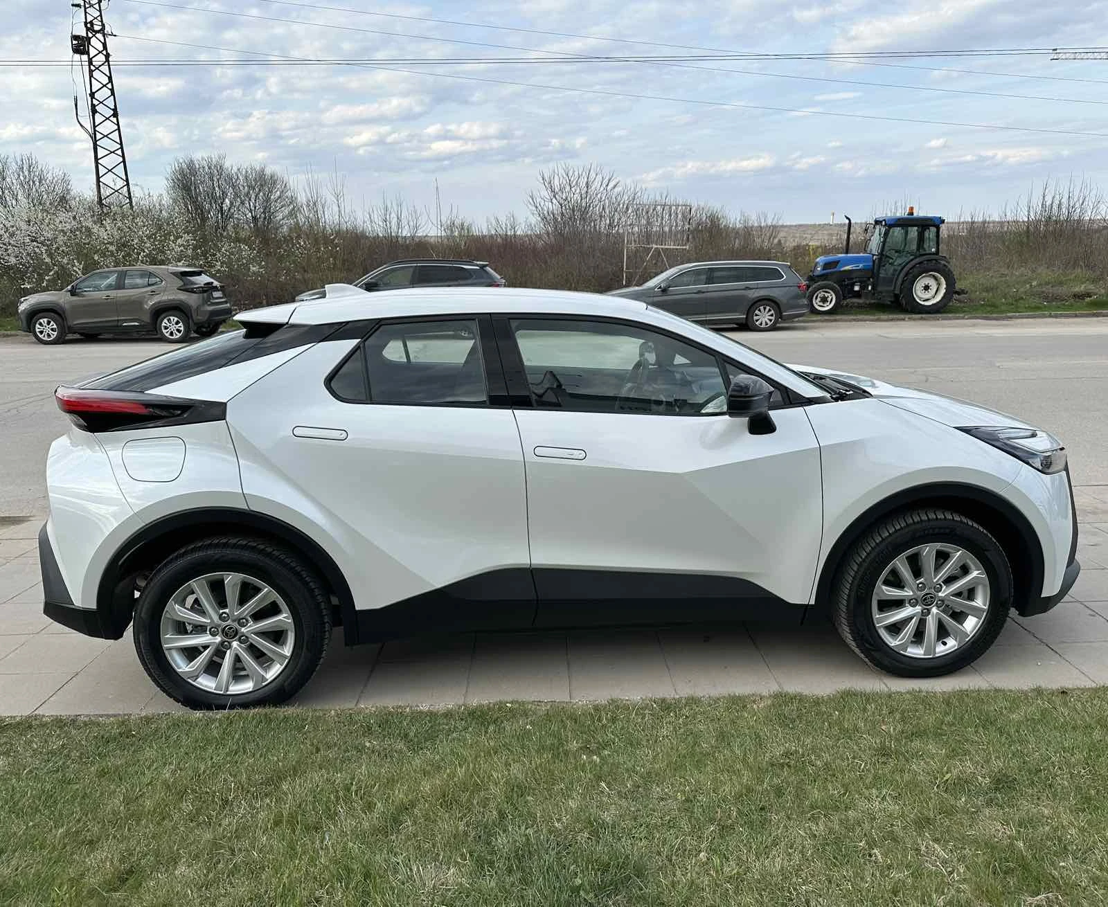 Toyota C-HR 2.0 PHEV Cool, снимка 7 - Автомобили и джипове - 54339202