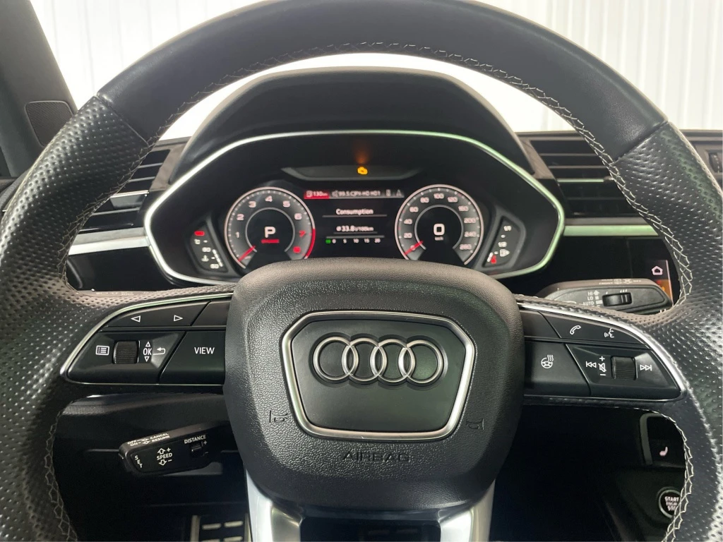 Audi Q3 Technik, снимка 10 - Автомобили и джипове - 54427293