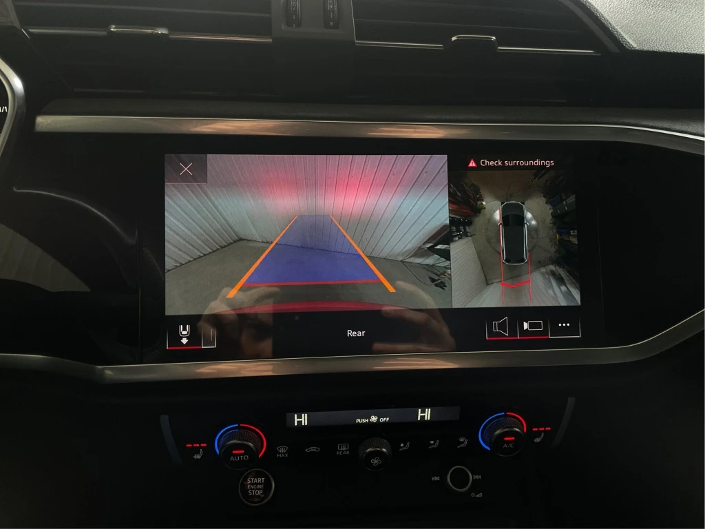 Audi Q3 Technik, снимка 14 - Автомобили и джипове - 54427293