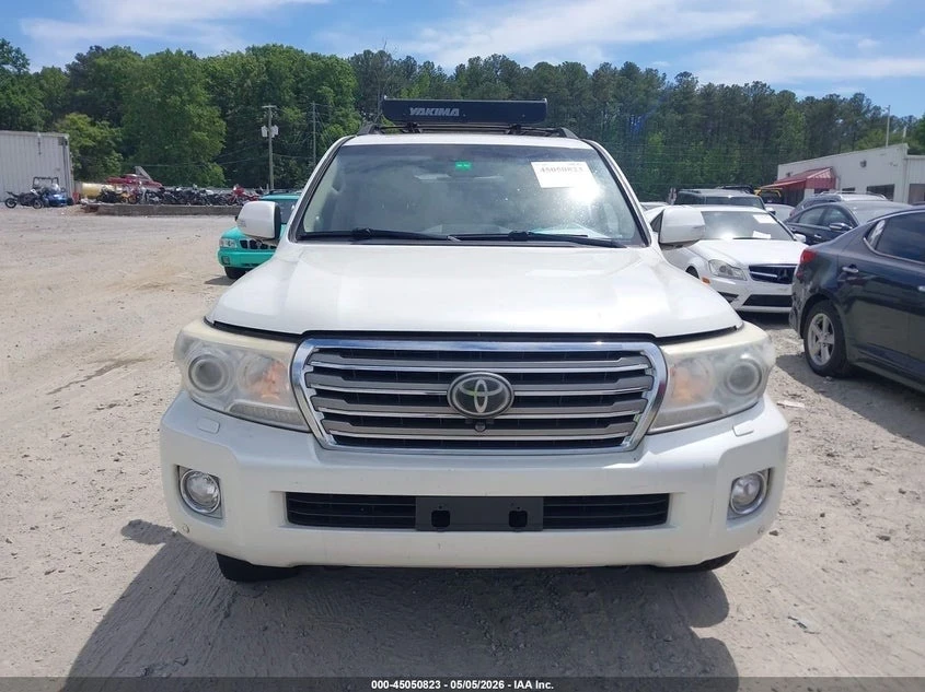 Toyota Land cruiser 5.7 V8 * AWD * CARFAX * ЦЕНА ДО БГ * , снимка 2 - Автомобили и джипове - 54455208
