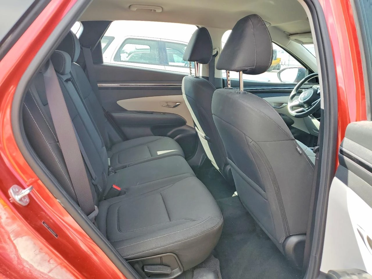 Hyundai Tucson 2.5l Se, снимка 11 - Автомобили и джипове - 54518596