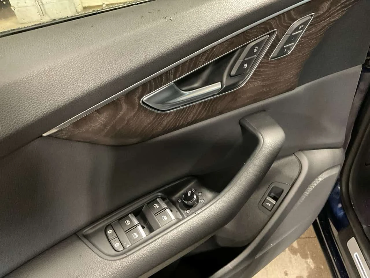 Audi Q8 * quattro Progressiv * CARFAX * ���� �� �� | Mobile.bg � ����������� 12