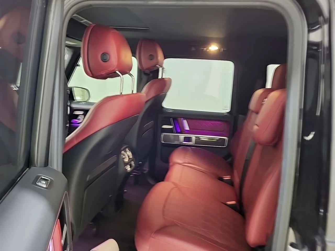 Mercedes-Benz G 63 AMG * АВТОКРЕДИТ* ДИСТРОНИК* 2 КЛЮЧА* ОБДУХВАНЕ* , снимка 13 - Автомобили и джипове - 54747208