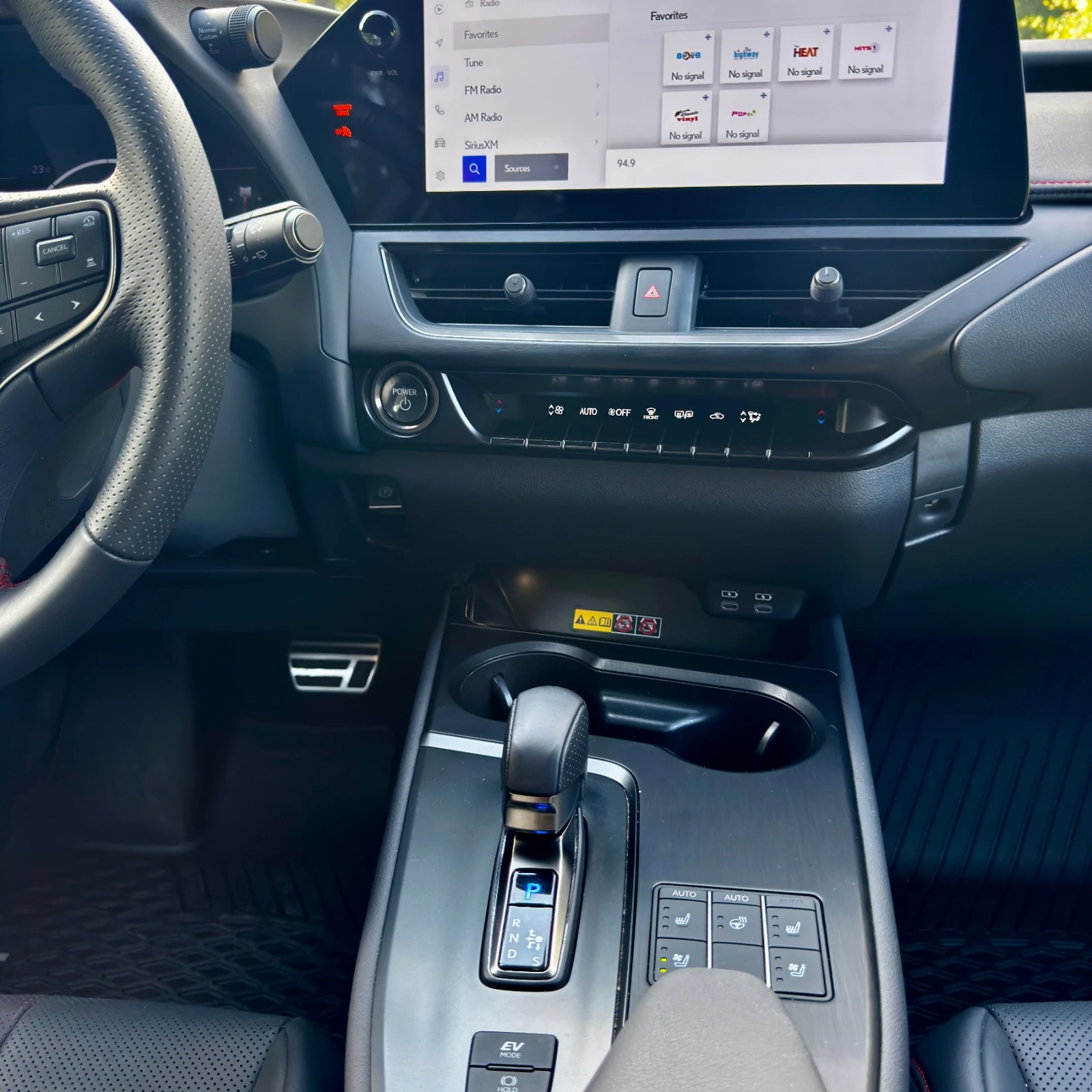 Lexus UX 300h F Sport Handling AWD, снимка 10 - Автомобили и джипове - 55806232