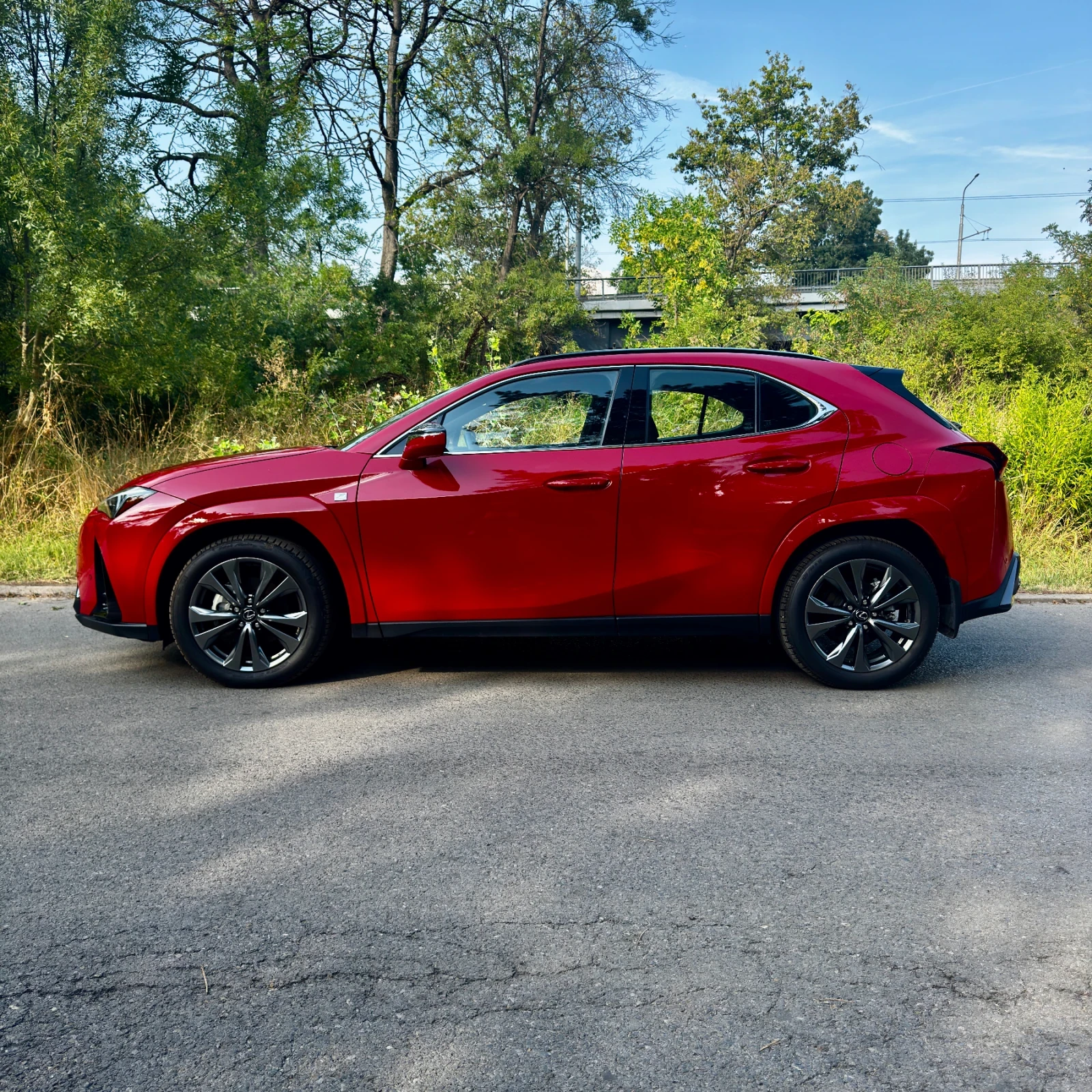 Lexus UX 300h F Sport Handling AWD, снимка 3 - Автомобили и джипове - 55806232