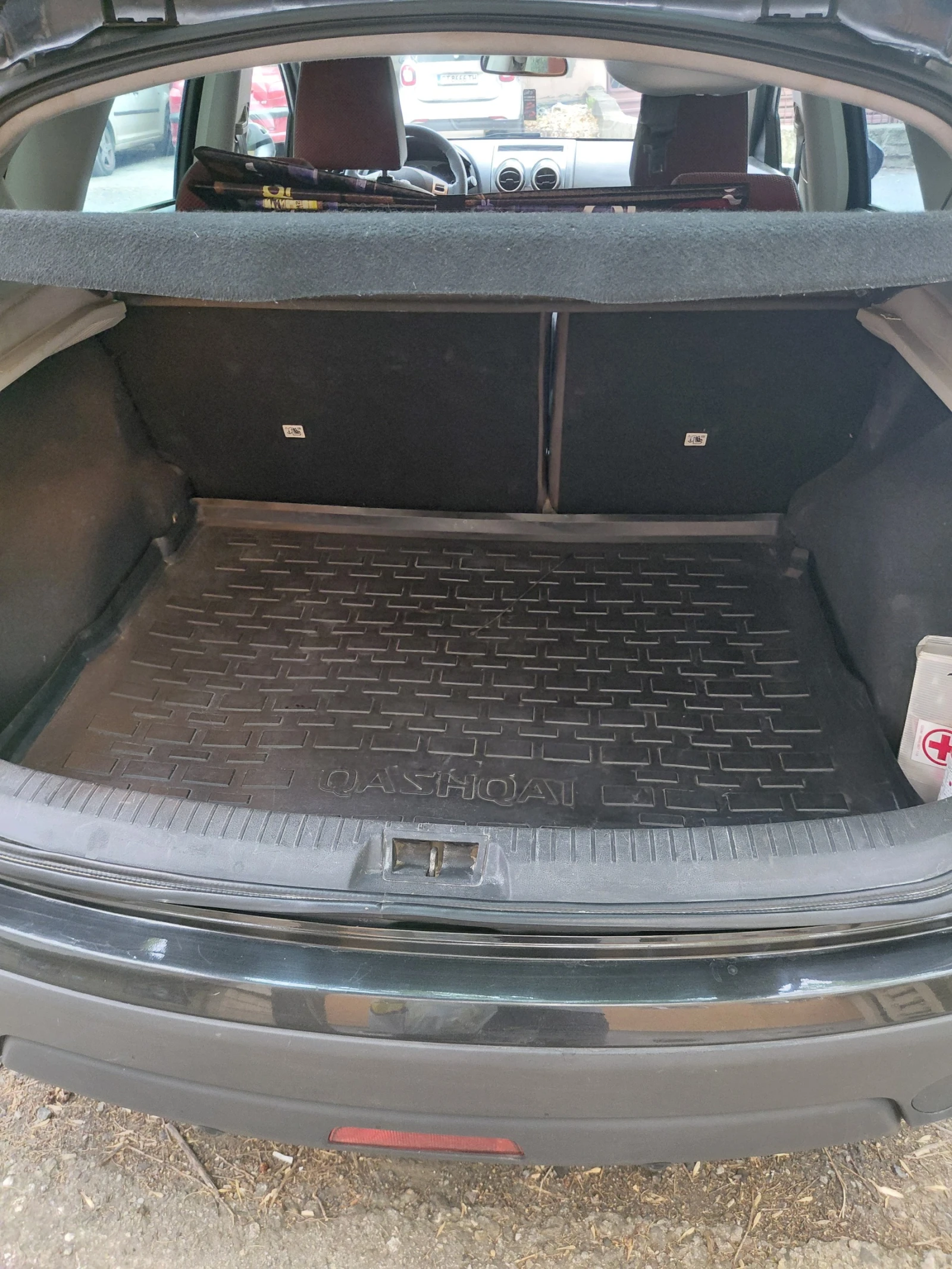Nissan Qashqai, снимка 6 - Автомобили и джипове - 55959526
