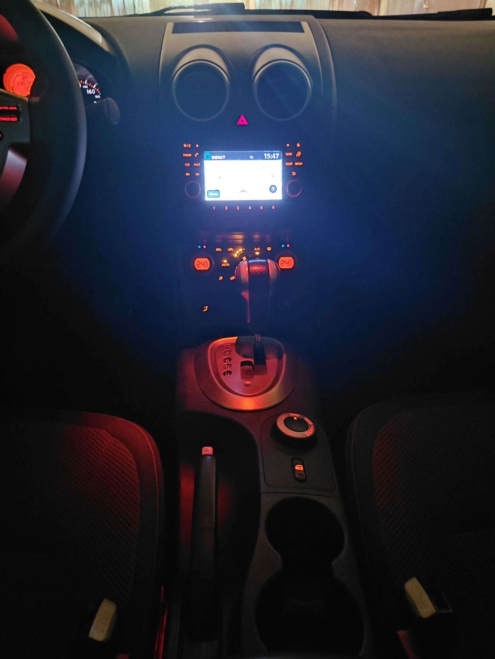 Nissan Qashqai, снимка 8 - Автомобили и джипове - 55959526
