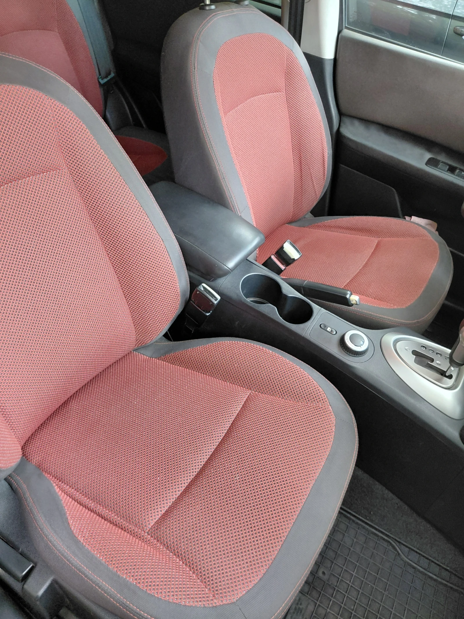 Nissan Qashqai, снимка 4 - Автомобили и джипове - 55959526