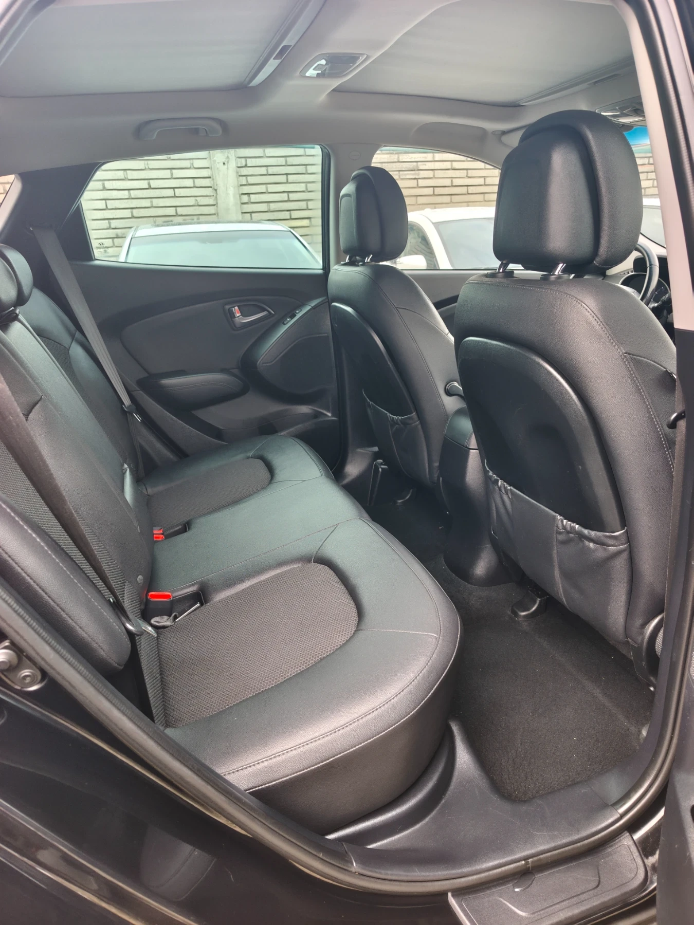 Hyundai IX35 2.0 GDI 4* 4 facelift , снимка 11 - Автомобили и джипове - 56729235