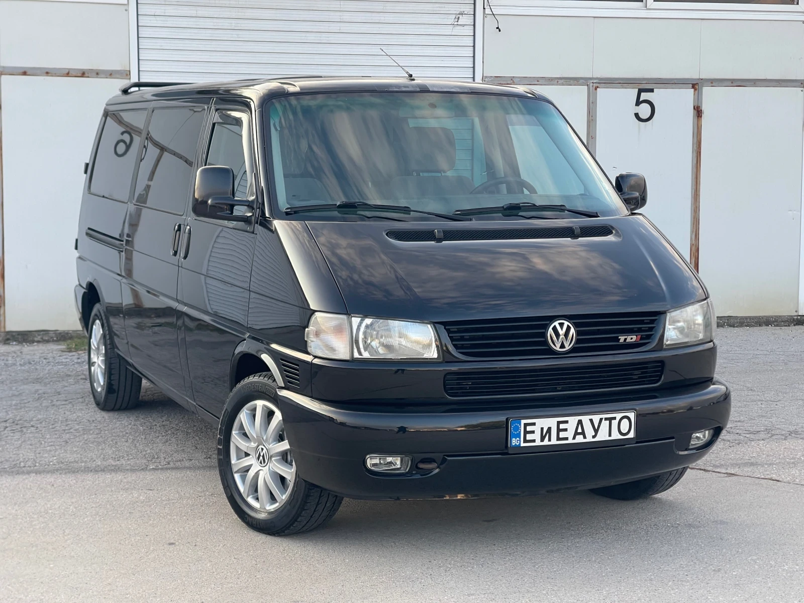 VW Caravelle 2.5TDI 151к.с, снимка 1