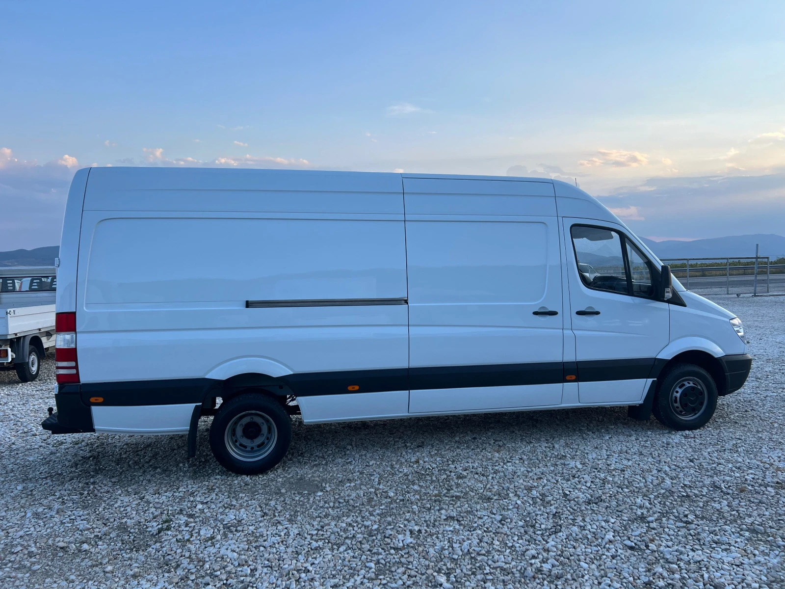 Mercedes-Benz Sprinter 515 КЛИМАТИК ДО 3.5т. - изображение 9