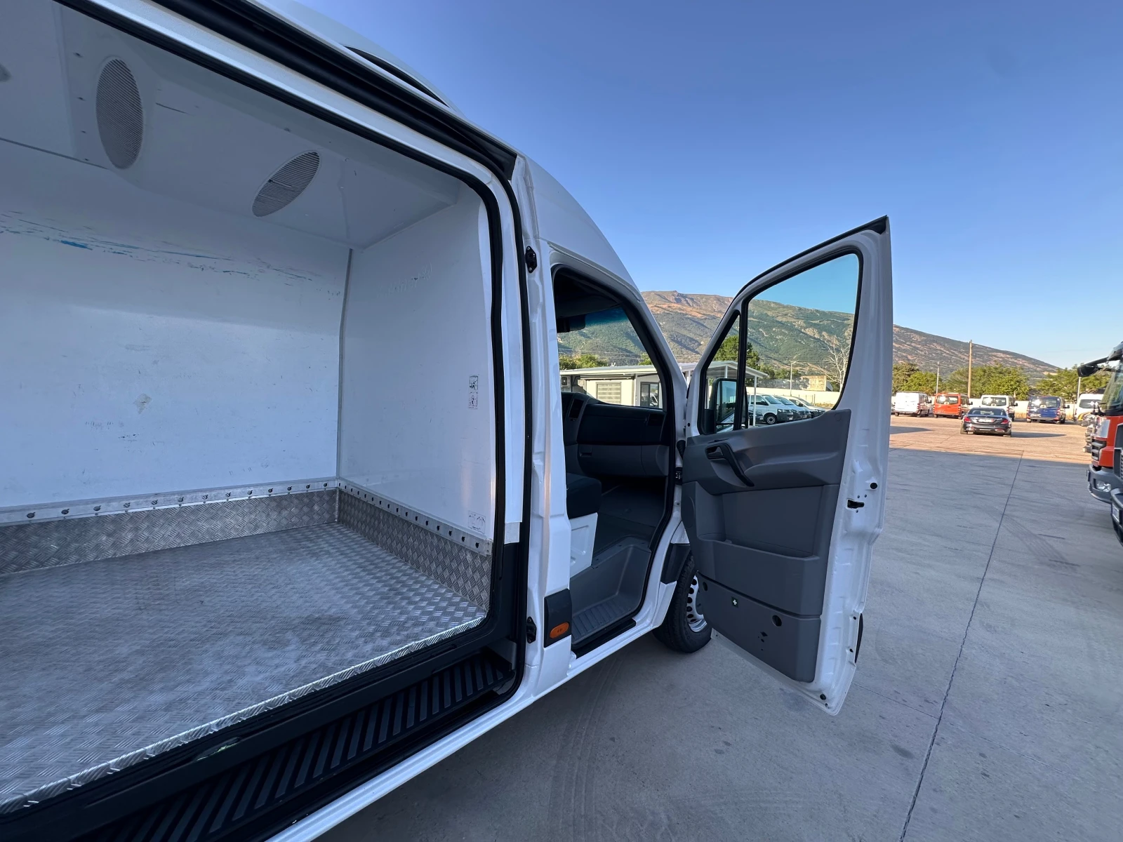 VW Crafter ХЛАДИЛЕН!ГЕРМАНИЯ!ТОП! - изображение 8