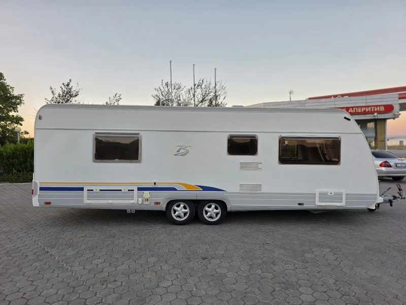 Каравана Burstner, снимка 5 - Каравани и кемпери - 51360123