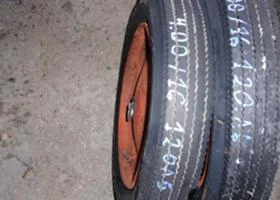 Гуми, снимка 2