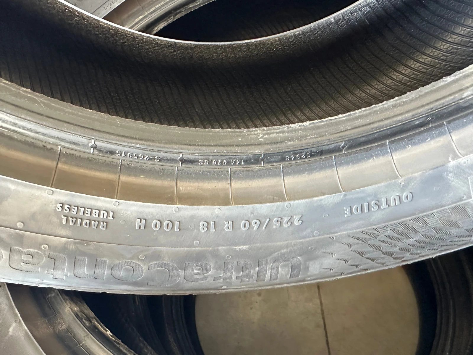 Гуми Летни 225/60R18, снимка 3 - Гуми и джанти - 54651198