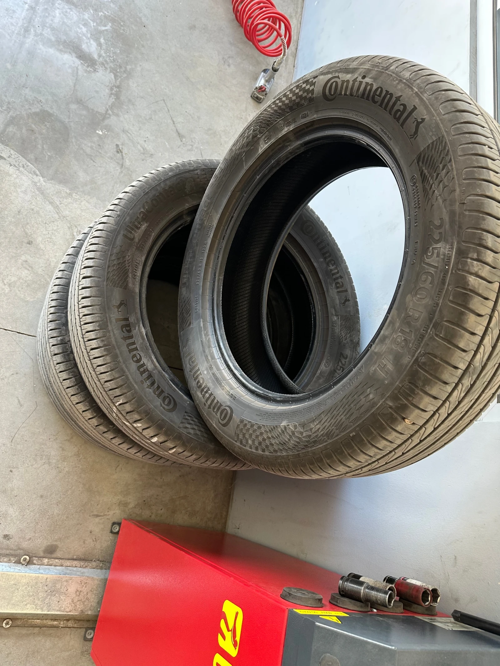Гуми Летни 225/60R18, снимка 4 - Гуми и джанти - 54651198