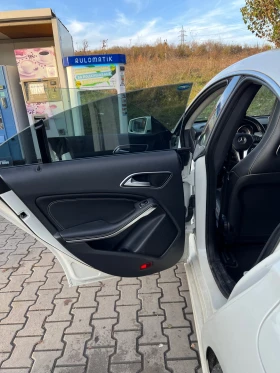 Mercedes-Benz CLA 200, снимка 8