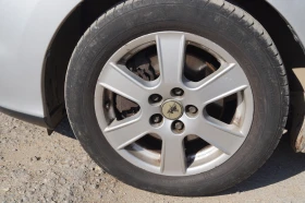 Toyota Auris, снимка 14