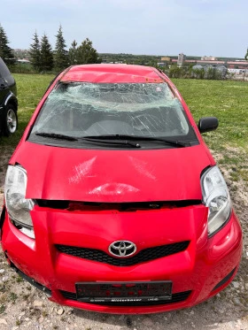 Toyota Yaris 1.0Vvti, снимка 2