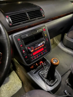 Seat Alhambra 1.9 TDI 131 Kc 7 местя, снимка 6