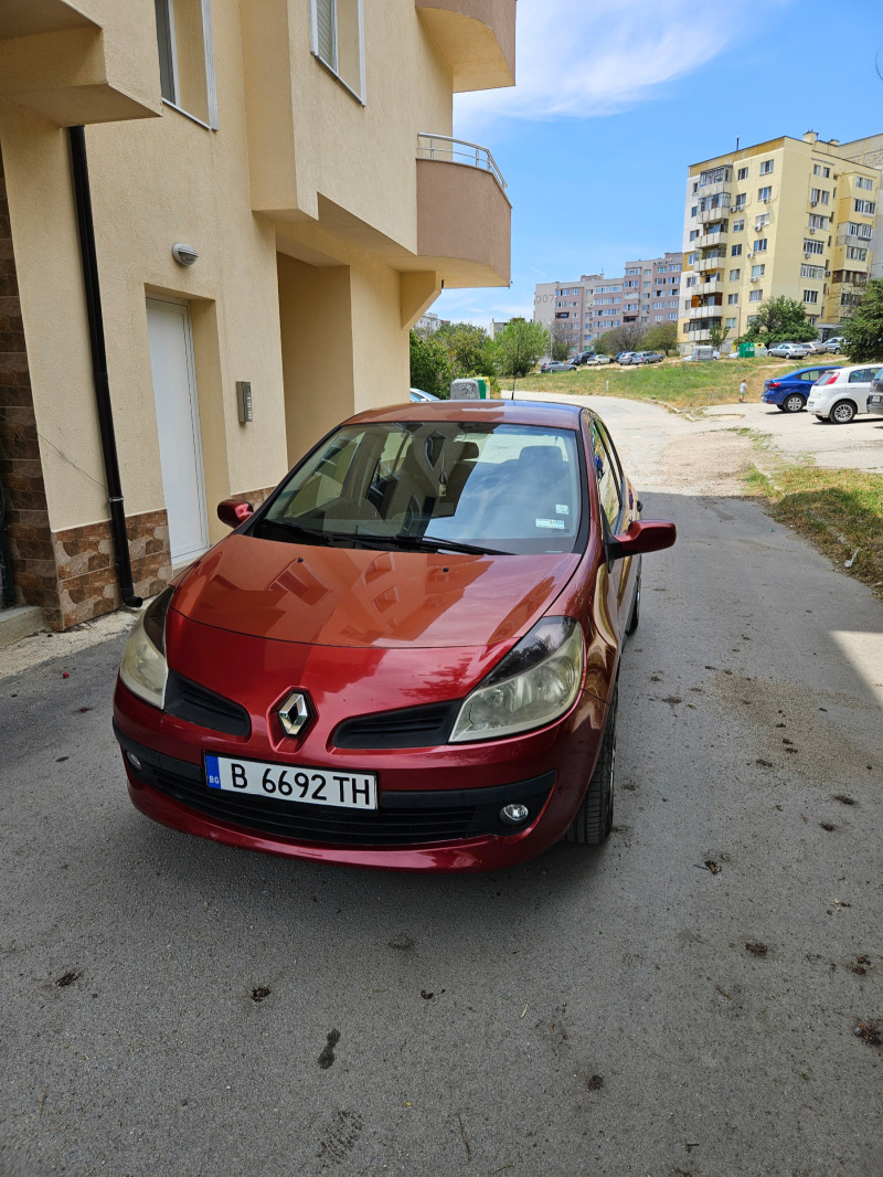 Renault Clio, снимка 1 - Автомобили и джипове - 46470307