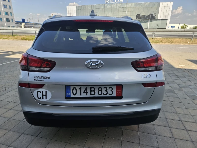 Hyundai I30 1.4i AUTOMATIC swiss edition , снимка 3 - Автомобили и джипове - 47371062