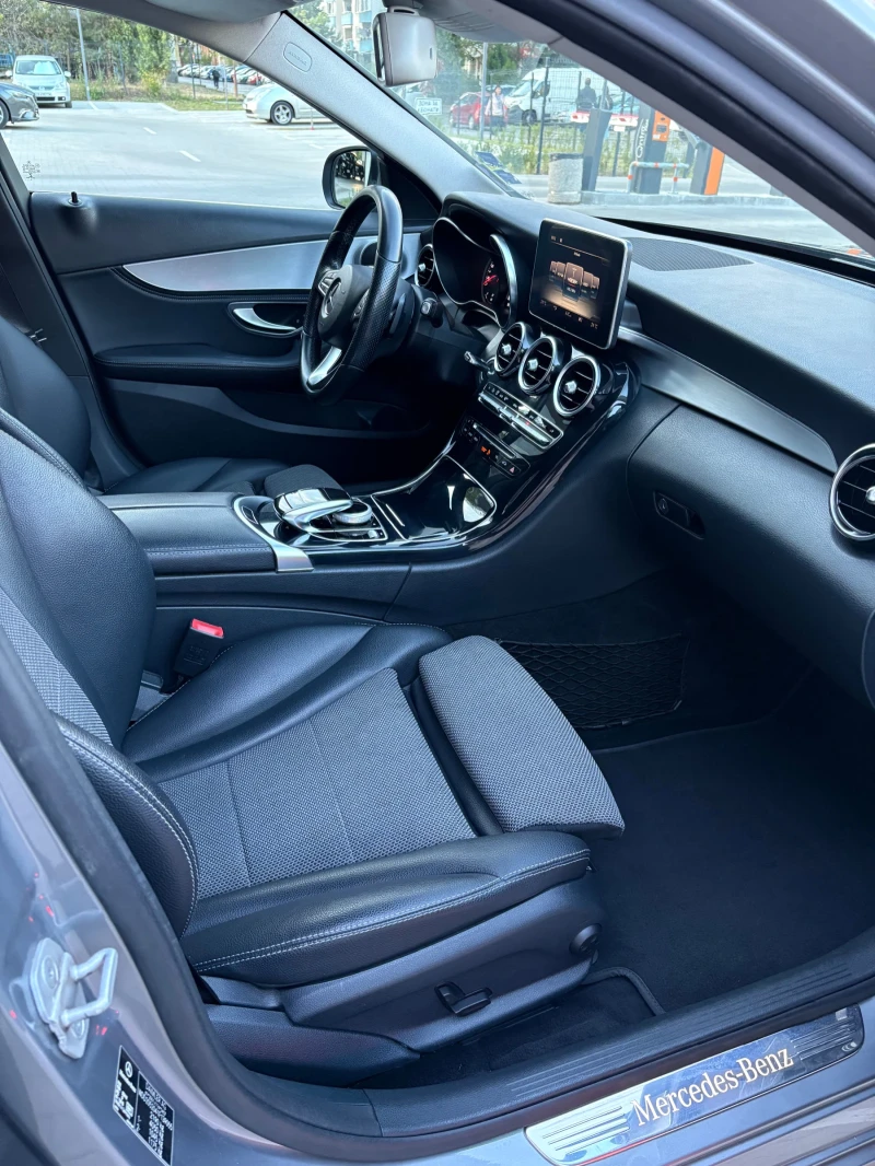 Mercedes-Benz C 220 FULL LED/AMG Package/Automatic , снимка 14 - Автомобили и джипове - 52555630
