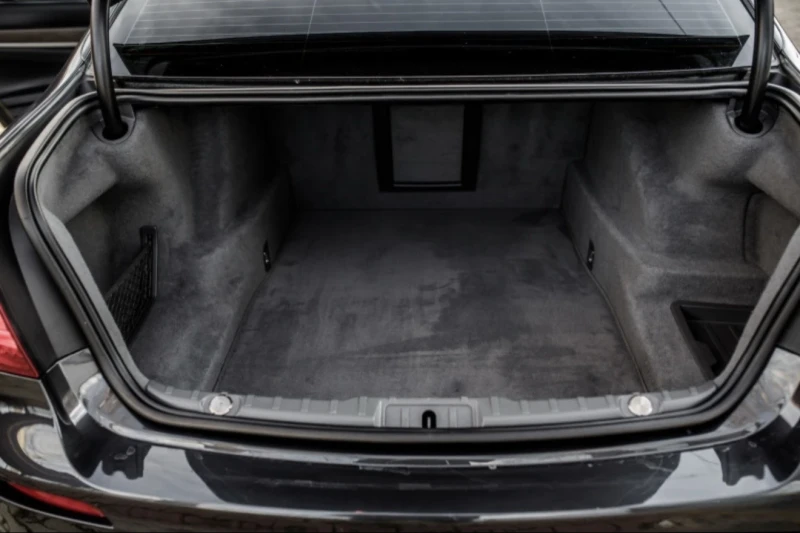 BMW 740 XDrive/Напълно Обслужен, снимка 17 - Автомобили и джипове - 52305656