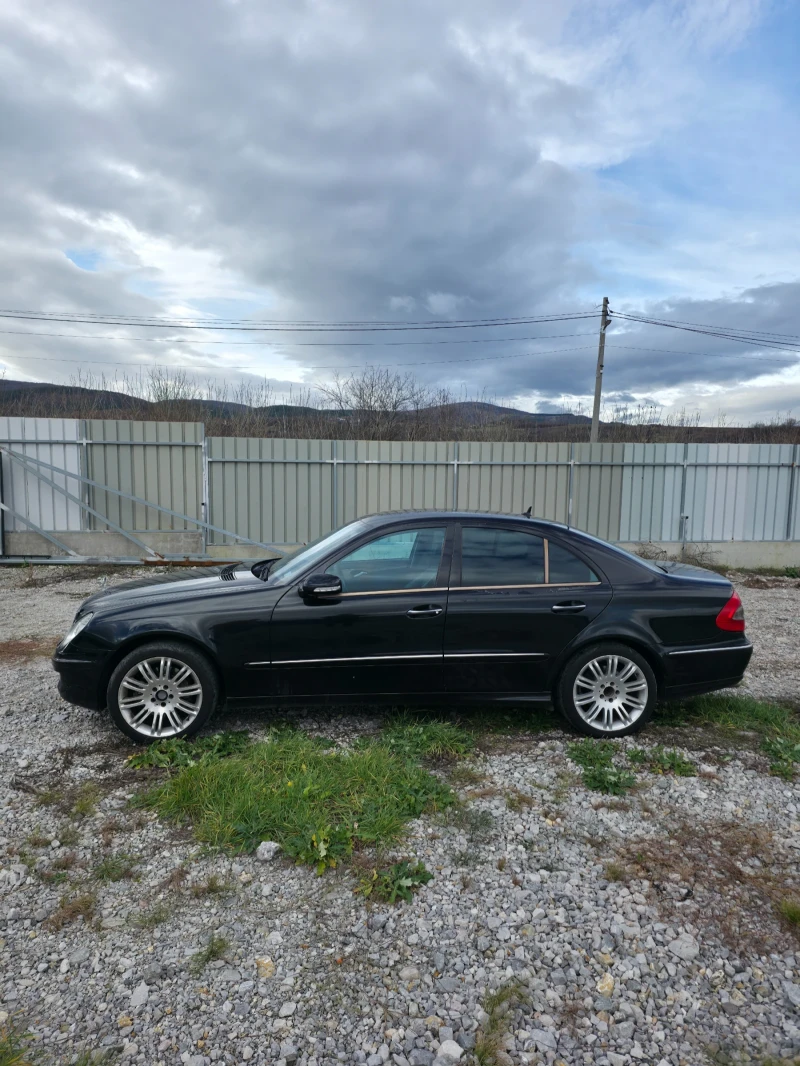 Mercedes-Benz E 320 E320D, снимка 2 - Автомобили и джипове - 52630421