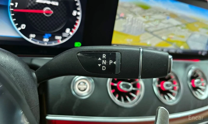 Mercedes-Benz E 220, снимка 9 - Автомобили и джипове - 53004353