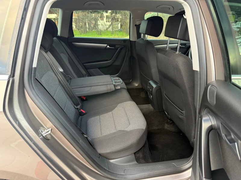 VW Passat 2.0TDi/DSG, снимка 12 - Автомобили и джипове - 53012573