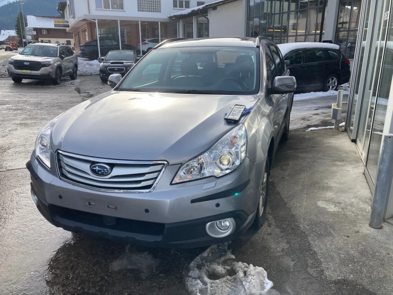 Subaru Outback 2.5 i, снимка 2 - Автомобили и джипове - 53208654