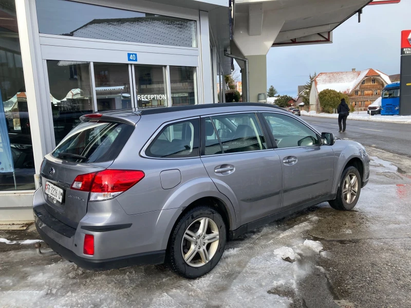 Subaru Outback 2.5 i, снимка 5 - Автомобили и джипове - 53208654