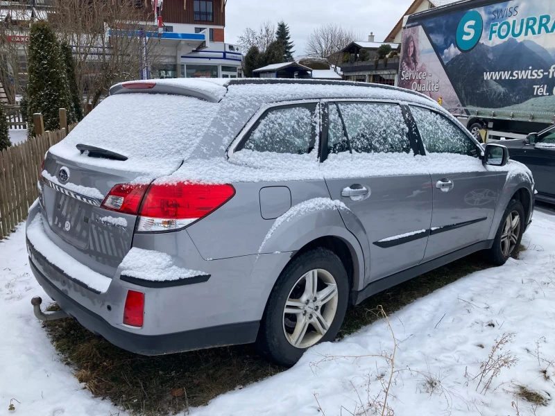 Subaru Outback 2.5 i, снимка 9 - Автомобили и джипове - 53208654